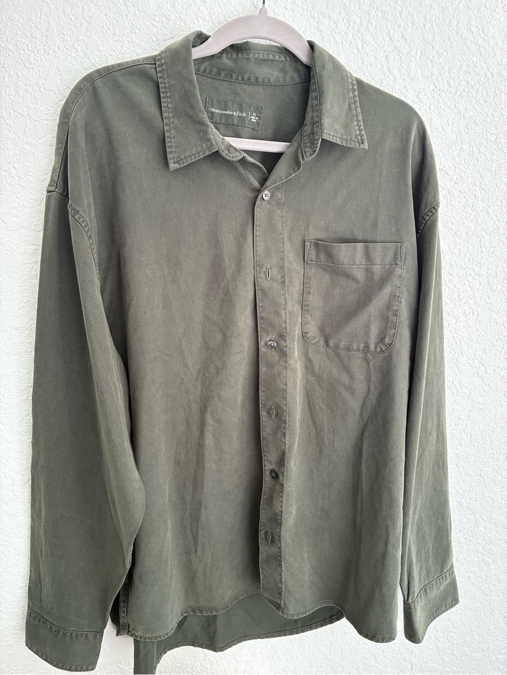 Abercrombie Vintage-Inspired Olive Green Men's Button-Up Shirt